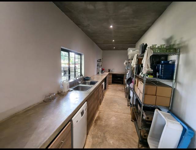 3.50HA SMALLHOLDING FOR SALE IN WATERKLOOF AH